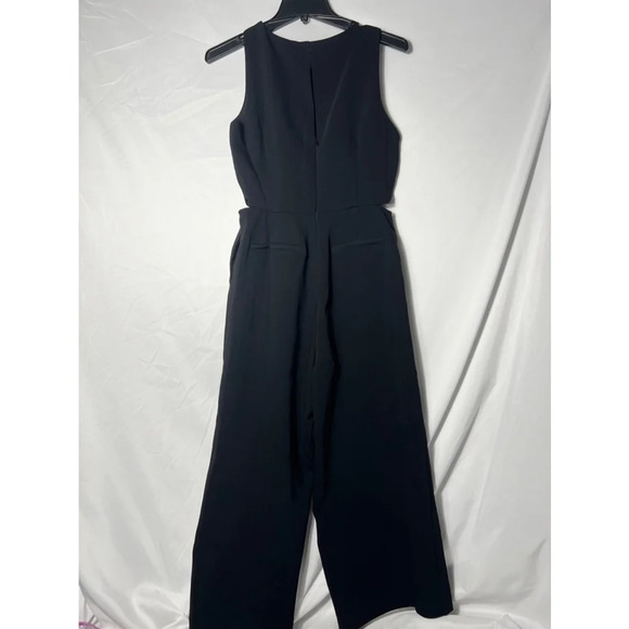 Adelyn Rae Wide-Leg Sleeveless‎ Keyhole Jumpsuit Small Black - Picture 2 of 11
